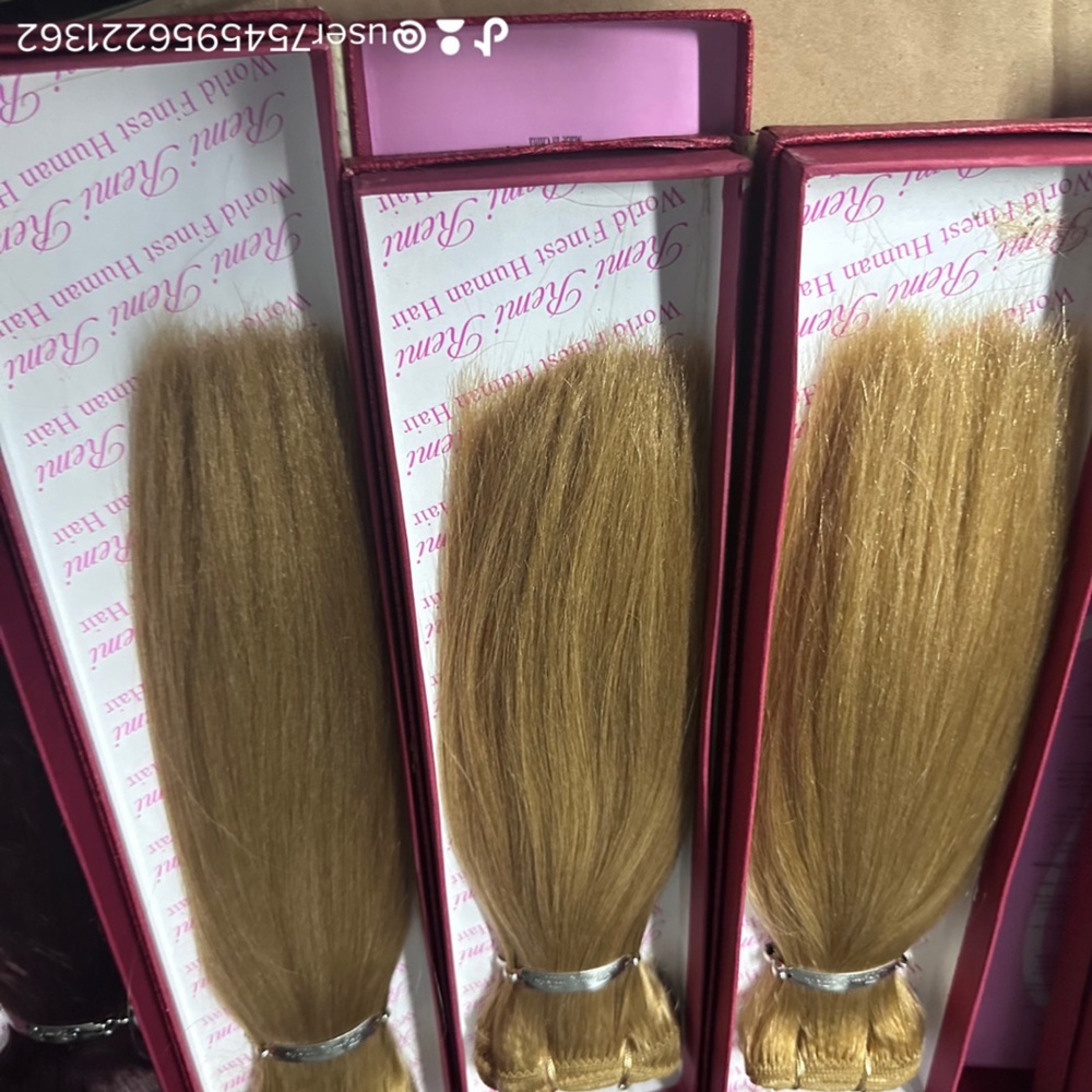 Beautiful example of quality hair for weaving. This hair has superior texture.